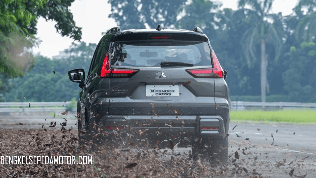 Mitsubishi New Xpander Cross 2025: Identitas Ganda MPV dan SUV yang Makin Kuat